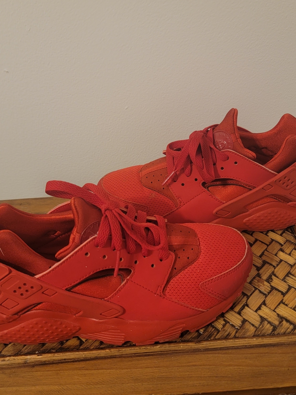 Nike Kids Red Low-Top Sneakers